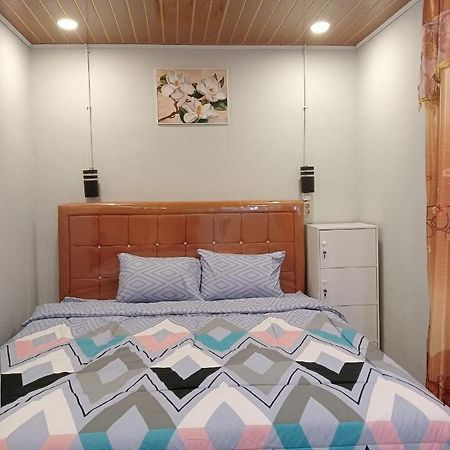 Vulkaan Homestay Berastagi Esterno foto