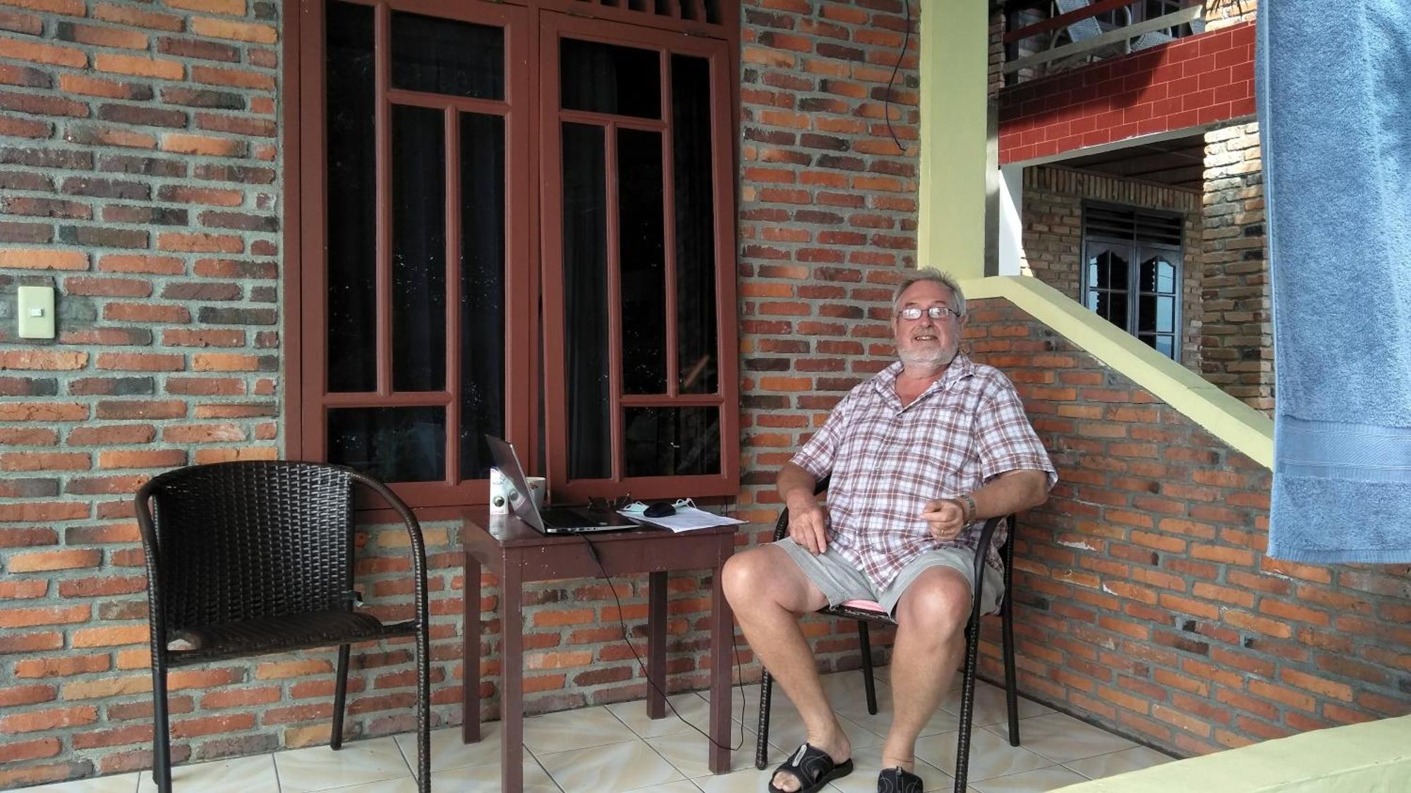 Vulkaan Homestay Berastagi Esterno foto