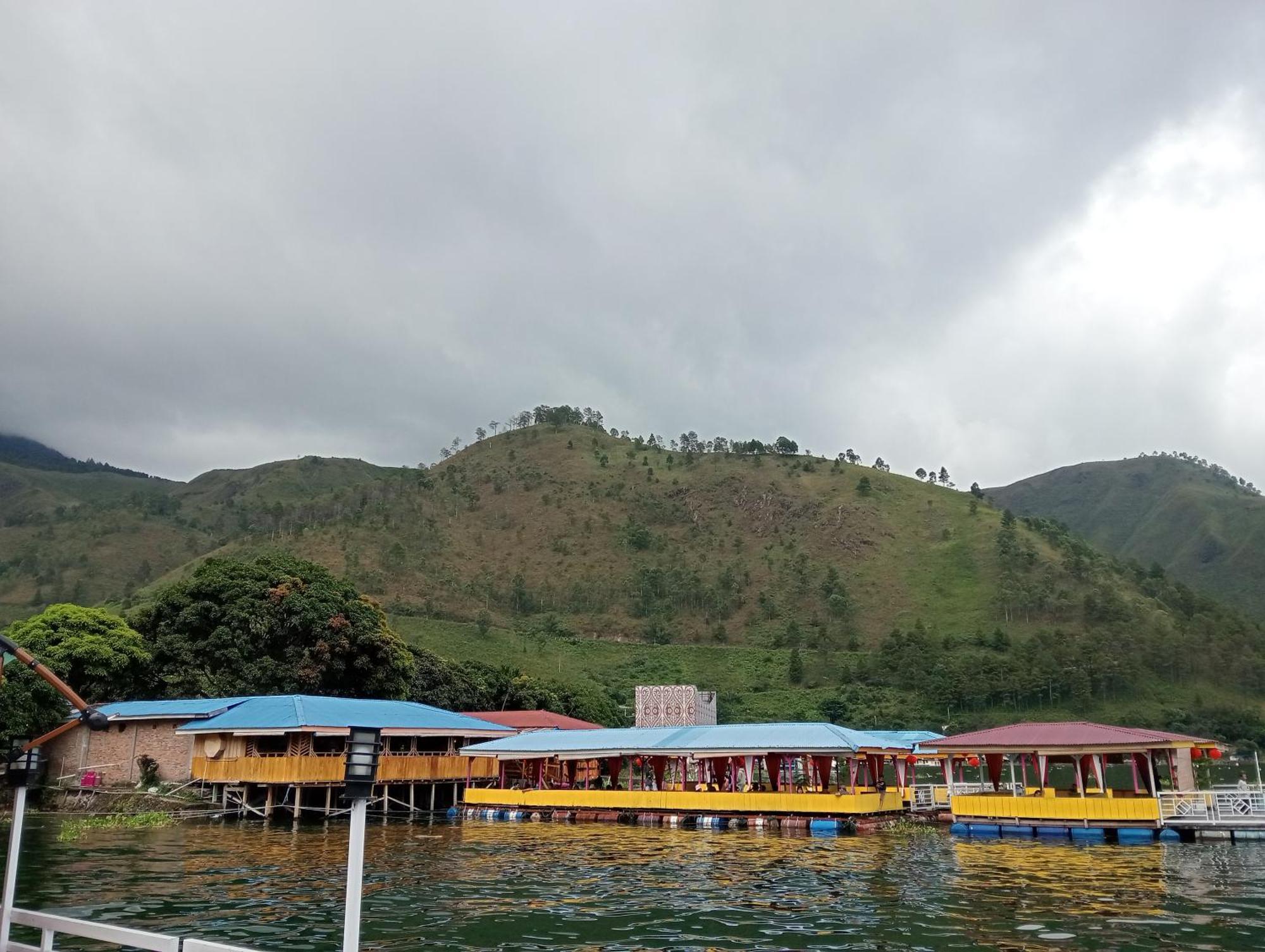 Vulkaan Homestay Berastagi Esterno foto