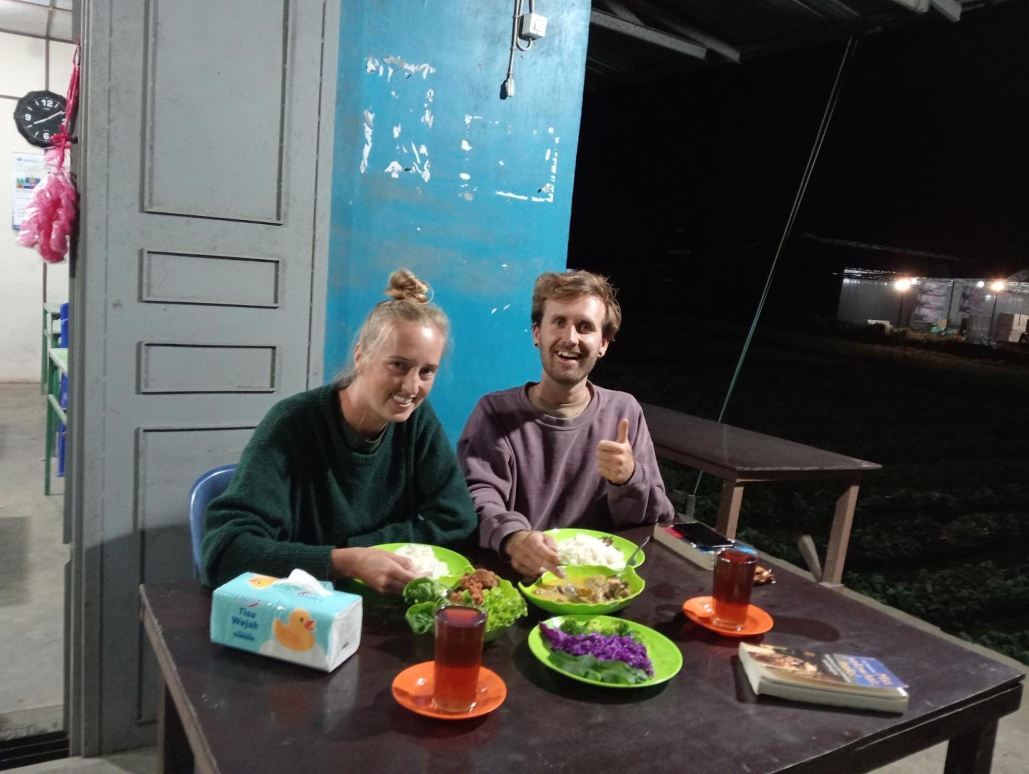 Vulkaan Homestay Berastagi Esterno foto
