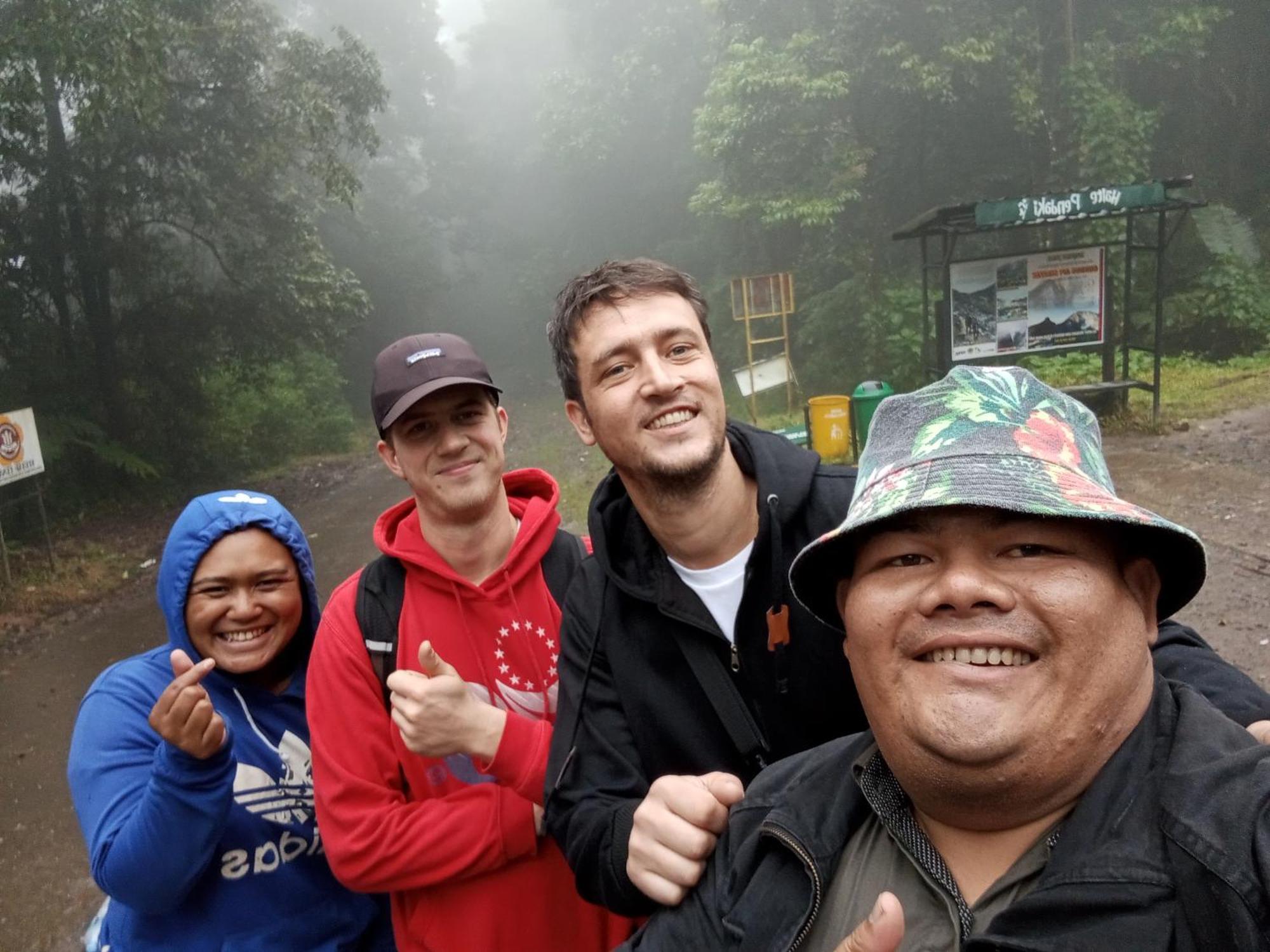 Vulkaan Homestay Berastagi Esterno foto
