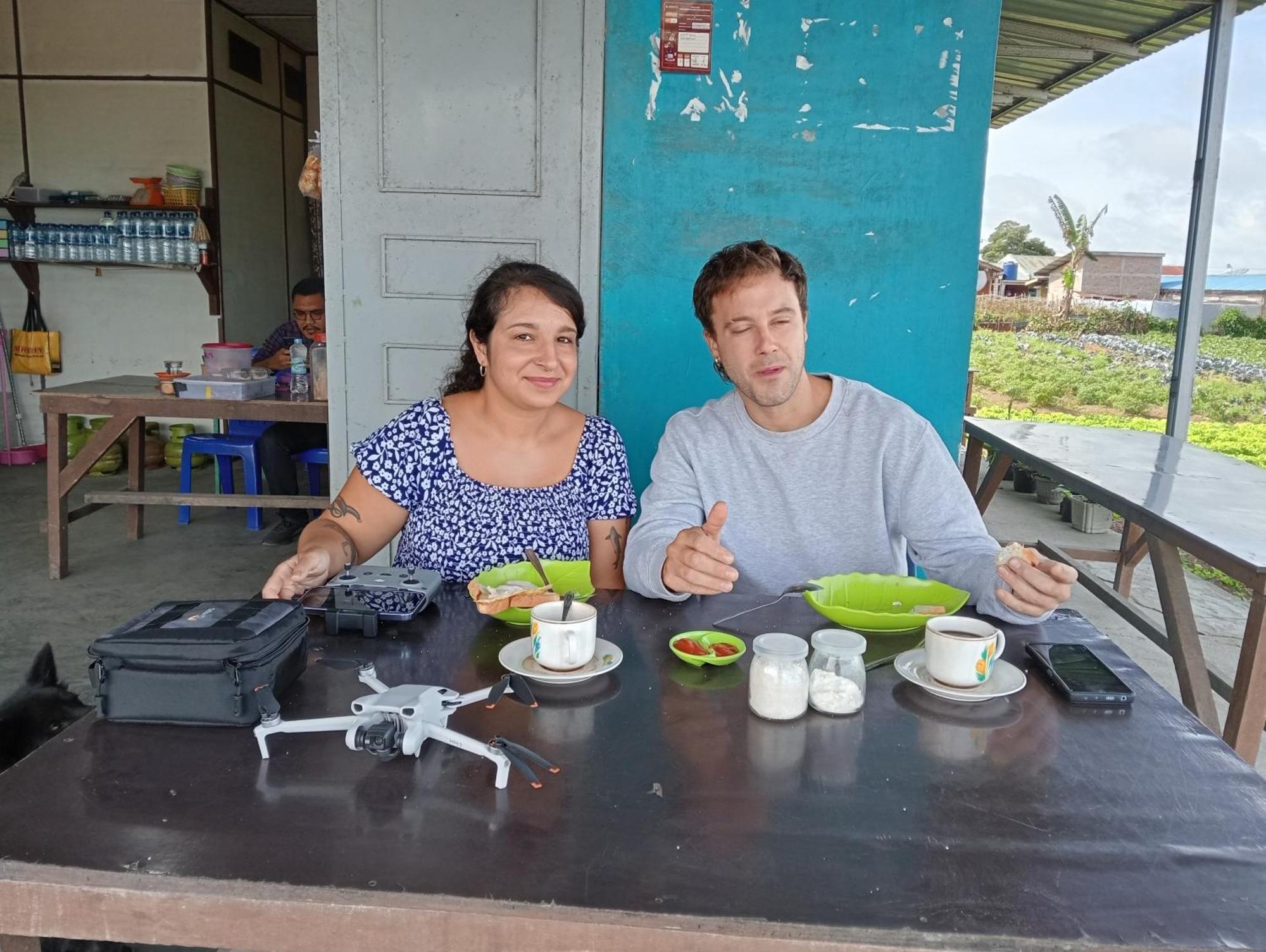Vulkaan Homestay Berastagi Esterno foto