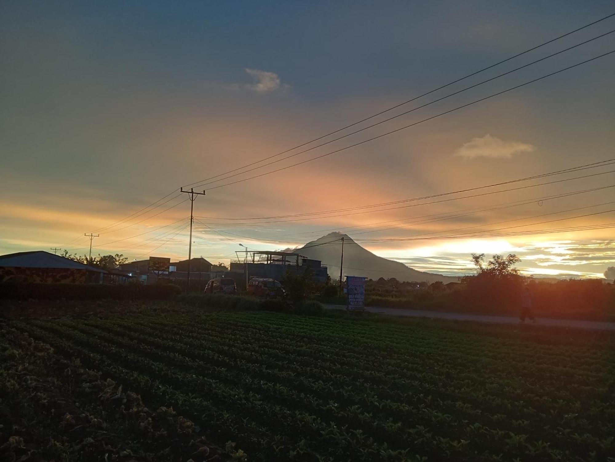 Vulkaan Homestay Berastagi Esterno foto